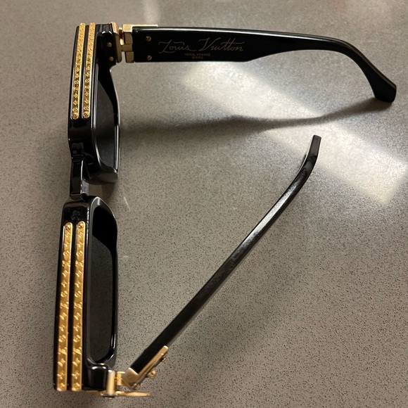 LV sunglasses used - Picture 3 of 7